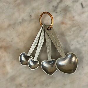 🐝 Beehive Pewter-Made In The USA 🇺🇸-Set Of Four Heart ❤️ Measuring Spoons
